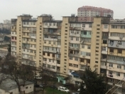 Satılır 3 otaqlı 76 m2 köhnə tikili Neapol dairəsi