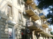 İcarəyə verilir 2 otaqlı 52 m2 köhnə tikili Gənclik m.