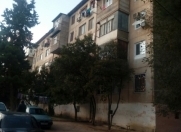 Satılır 2 otaqlı 48 m2 köhnə tikili Zərifə Əliyeva adına park