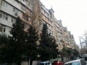 Satılır 2 otaqlı 55 m2 köhnə tikili İnşaatçılar m.