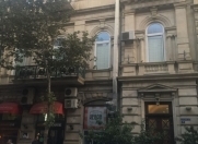 İcarəyə verilir 2 otaqlı 44 m2 köhnə tikili Sahil m.