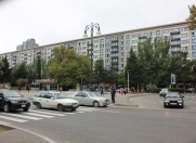 Satılır 4 otaqlı 95 m2 köhnə tikili Gənclik m.