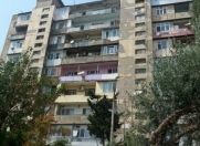 Satılır 5 otaqlı 115 m2 köhnə tikili Əhmədli m.