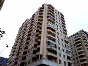 Satılır 3 otaqlı 180 m2 yeni tikili 28 may