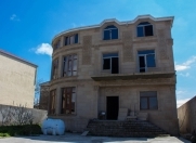 Satılır 5 otaqlı 450 m2 həyət evi Əhmədli