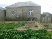 Satılır 4 otaqlı 100 m2 həyət evi Ramana