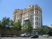 İcarəyə verilir 4 otaqlı 260 m2 yeni tikili Rusiya səfirliyi