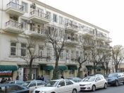 İcarəyə verilir 2 otaqlı 70 m2 köhnə tikili Azadlıq meydanı