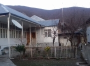 Satılır 3 otaqlı 100 m2 həyət evi Şəki