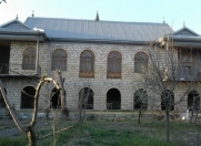 Satılır 5 otaqlı 280 m2 həyət evi Ağdaş