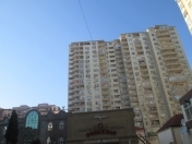 Satılır 2 otaqlı 43 m2 yeni tikili Ayna Sultanova heykəli