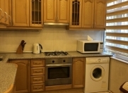 İcarəyə verilir 3 otaqlı 110 m2 köhnə tikili Sahil m.