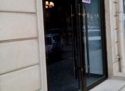 İcarəyə verilir 3 otaqlı 100 m2 obyekt İçəri Şəhər m.