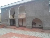 Satılır 5 otaqlı 200 m2 həyət evi Qax