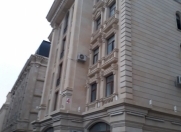 İcarəyə verilir 3 otaqlı 100 m2 ofis Səbail r.