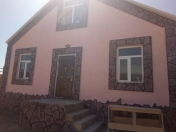Satılır 4 otaqlı 145 m2 həyət evi Bakıxanov