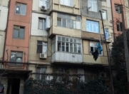 Satılır 2 otaqlı 33 m2 köhnə tikili Moskva univermağı