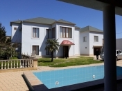 Satılır 12 otaqlı 4000 m2 həyət evi Bakıxanov