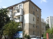 Satılır 1 otaqlı 33 m2 köhnə tikili Dədə Qorqud parkı