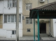 Satılır 4 otaqlı 100 m2 köhnə tikili Xalqlar Dostluğu m.