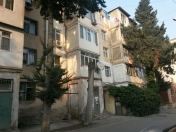 İcarəyə verilir 1 otaqlı 35 m2 köhnə tikili İnşaatçılar m.