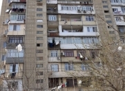 Satılır 1 otaqlı 40 m2 köhnə tikili Xalqlar Dostluğu m.