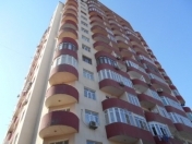 Satılır 4 otaqlı 200 m2 yeni tikili Gənclik m.