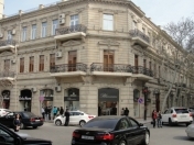 İcarəyə verilir 3 otaqlı 100 m2 ofis Sahil m.