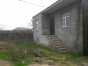 Satılır 3 otaqlı 0.02 m2 həyət evi Binə