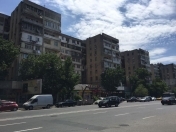 İcarəyə verilir 3 otaqlı 90 m2 köhnə tikili Gənclik m.