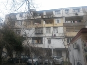 Satılır 2 otaqlı 100 m2 köhnə tikili Gənclik m.