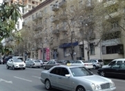 Satılır 3 otaqlı 70 m2 köhnə tikili Rusiya səfirliyi