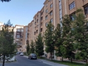 Satılır 2 otaqlı 54 m2 köhnə tikili Gənclik m.