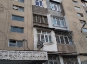 Satılır 2 otaqlı 52 m2 köhnə tikili Zərifə Əliyeva adına park