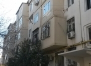 Satılır 2 otaqlı 50 m2 köhnə tikili 1 mkr