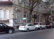 Satılır 3 otaqlı 110 m2 obyekt Axundov bağı