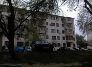 Satılır 2 otaqlı 45 m2 köhnə tikili Moskva univermağı