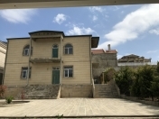 Satılır 4 otaqlı 460 m2 bağ evi Novxanı