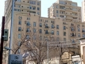 İcarəyə verilir 4 otaqlı 200 m2 köhnə tikili Nizami m.