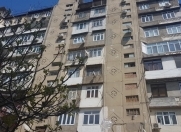 Satılır 4 otaqlı 105 m2 köhnə tikili 8 mkr