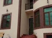 Satılır 6 otaqlı 200 m2 həyət evi Binəqədi r.
