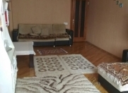 Satılır 2 otaqlı 70 m2 köhnə tikili ABŞ səfirliyi