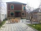 Satılır 4 otaqlı 174 m2 bağ evi Novxanı