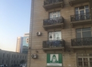 Satılır 1 otaqlı 32 m2 köhnə tikili Şah İsmayıl Xətai m.