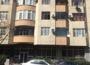 Satılır 3 otaqlı 137 m2 yeni tikili Nizami m.