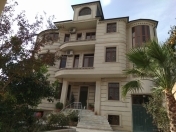 Satılır 9 otaqlı 720 m2 villa Nəsimi m.