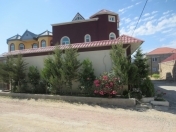 Satılır 6 otaqlı 250 m2 həyət evi Qaraçuxur