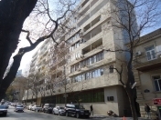 Satılır 3 otaqlı 100 m2 köhnə tikili Axundov bağı