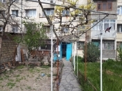 Satılır 3 otaqlı 65 m2 köhnə tikili Neftçilər m.