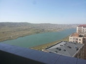 Satılır 2 otaqlı 105 m2 yeni tikili İnşaatçılar m.